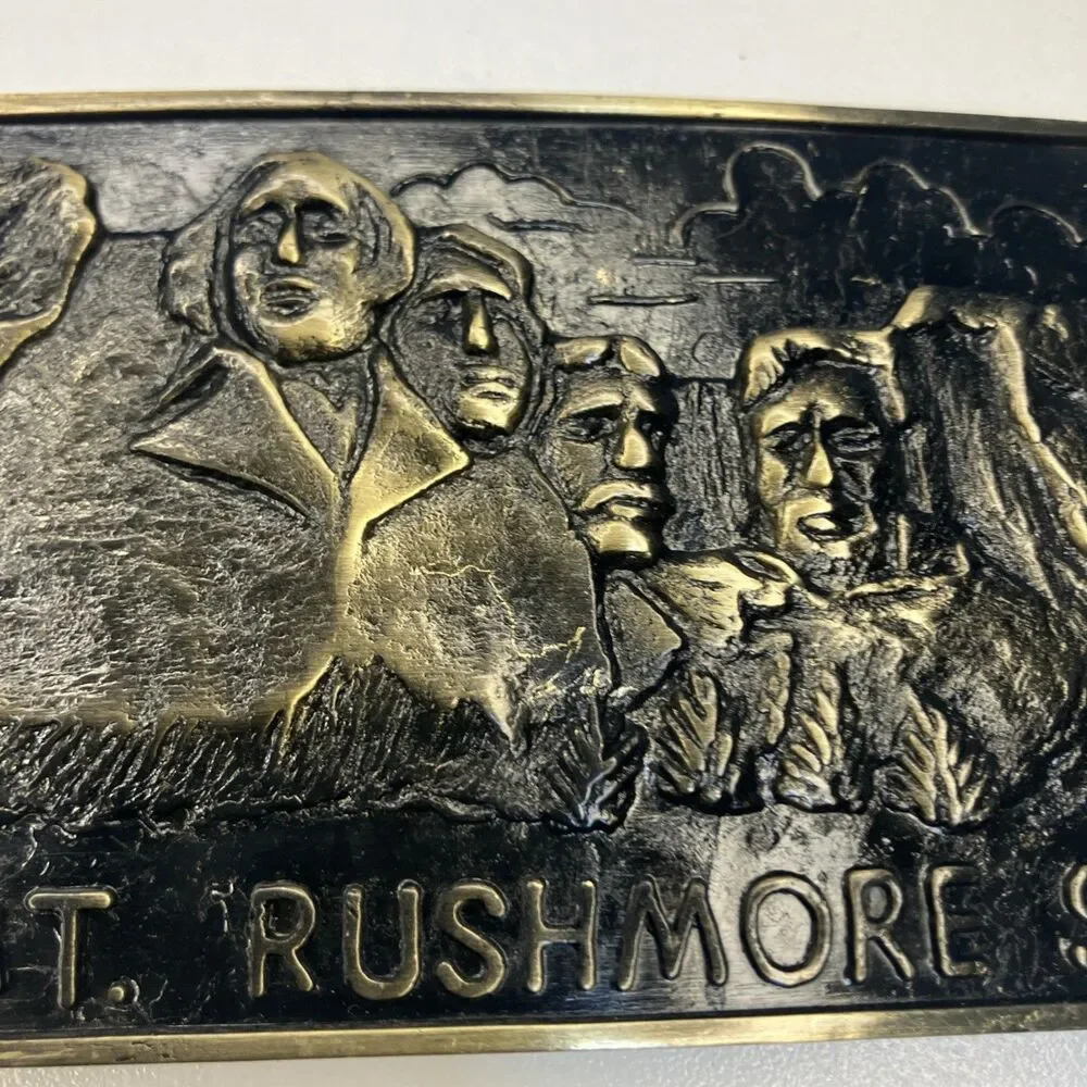 VTG 70’s MT. Rushmore S.D. Metal Belt Buckle 4”x2 1/2”